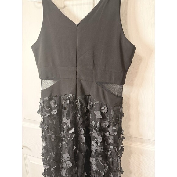Elegant Black Evening Gown With 3D Floral Appliqué, Size 4, (NWOT) - Picture 4 of 5
